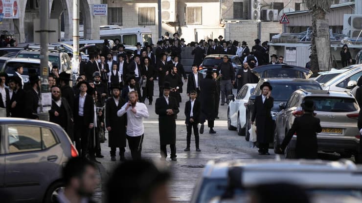 עימותים בין חרדים לשוטרים בירושלים