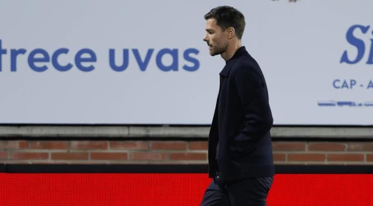 צ'אבי אלונסו לא מרוצה בסיום (IMAGO) צ'אבי אלונסו לא מרוצה בסיום