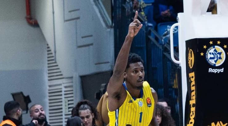 ג'יילן הורד לאחר סל