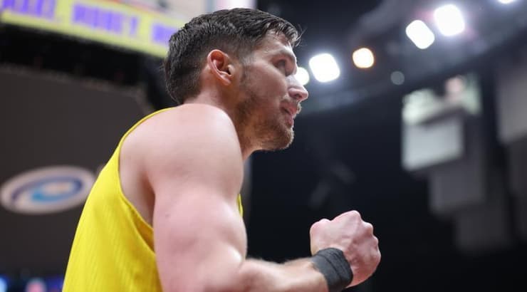 טי ג'יי ליף מרוצה