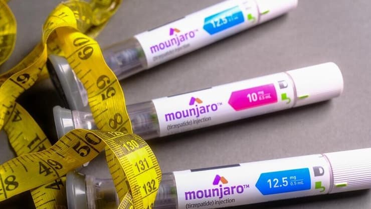 זריקת ההרזיה מונג'רו (צילום: Mohammed_Al_Ali / shutterstock) זריקת ההרזיה מונג'רו