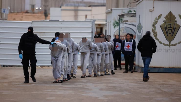 שחרור אסירים פלסטינים בעסקאות האחרונות (צילום: זיו קורן) שחרור אסירים פלסטינים בעסקאות האחרונות