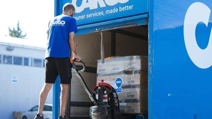 מערך השליחויות של חברת קרגו (יח"צ) חברת ההפצה והשילוח קרגו