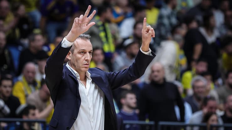 מכבי ת"א עודד קטש ולנסיה בארנה בירושלי