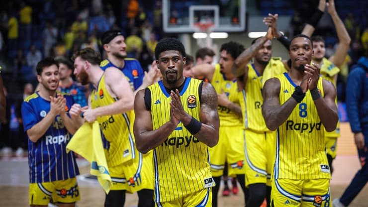 ג'ימי קלארק חוגג