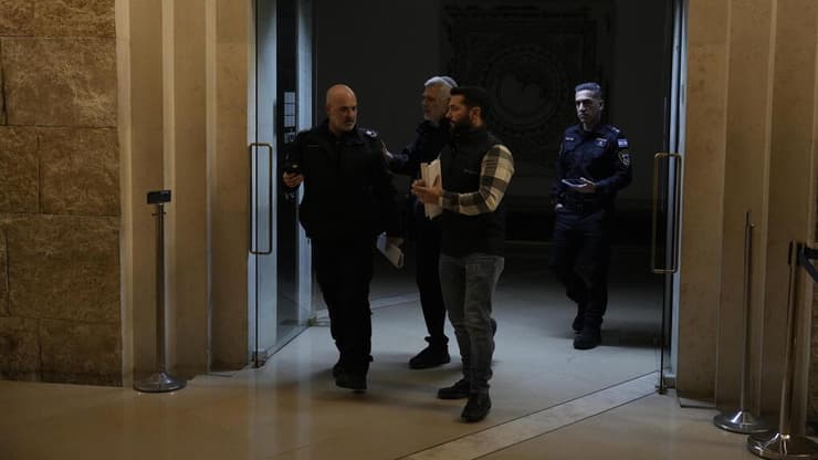 דיון בעתירת הפועל ת"א נגד משטרת ישראל בנושא חולצת המחאה