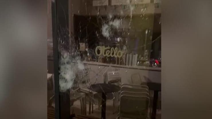 שני רעולי פנים גרמו לנזק רב לגלידריה בהרצליה