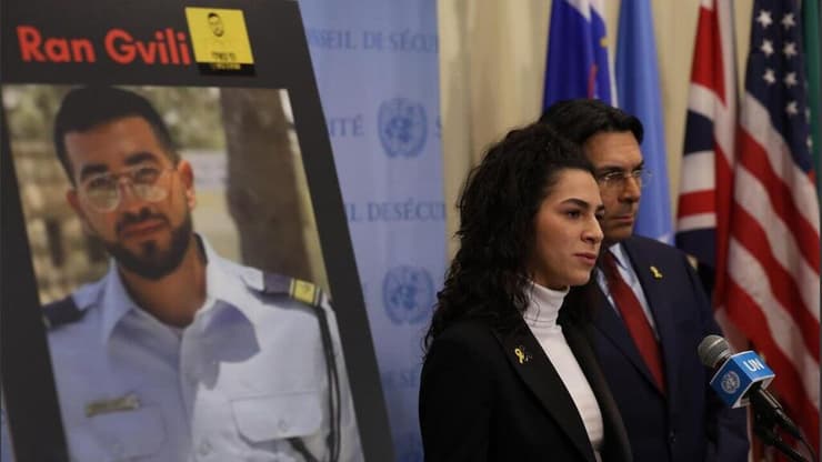 שירה גואילי, אחותו של החלל החטוף האחרון רן גואילי ז"ל בעזה, במסע לבד לארה״ב