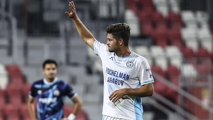 קלטינס חוגג