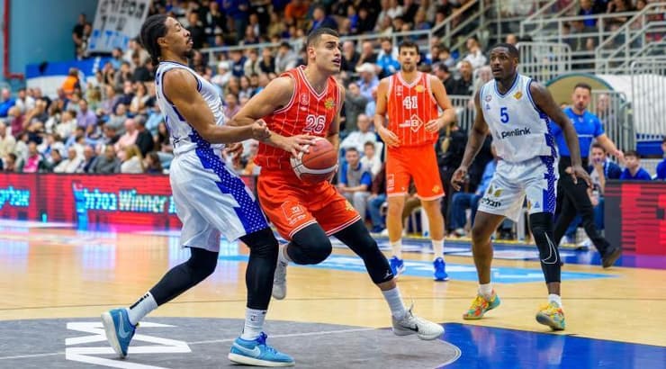 ים מדר במאבק