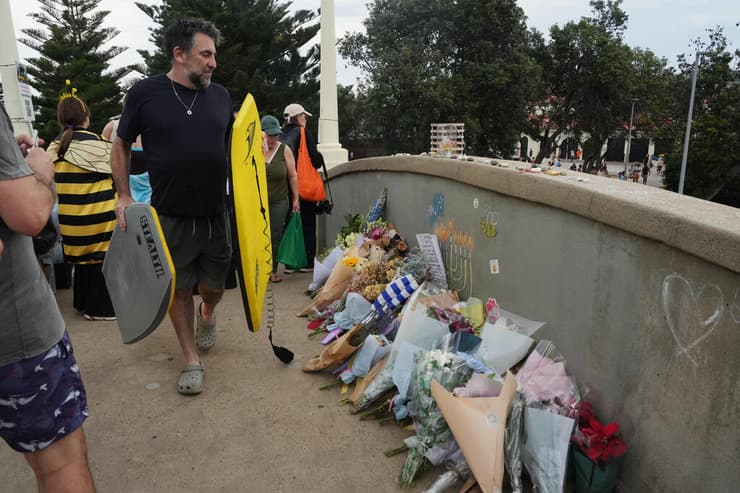 אוסטרליה סידני טקס זיכרון בונדיי ביץ' שבוע ל פיגוע 