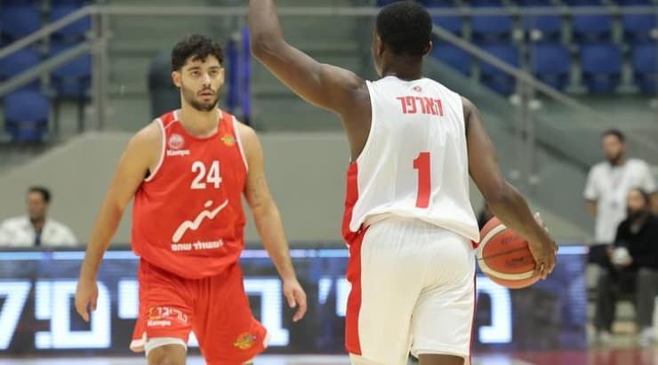 ג'ארד הארפר מול יואב ויטלם