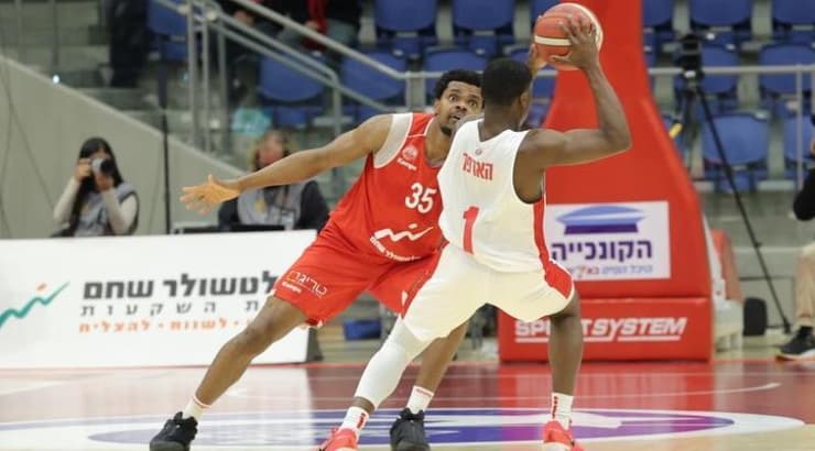 ג'ארד הארפר מול מייקל פוסטר