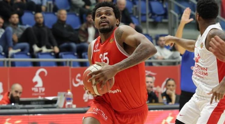 מייקל פוסטר