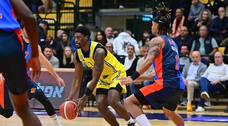 ברייס בראון מול ג'ימי קלארק