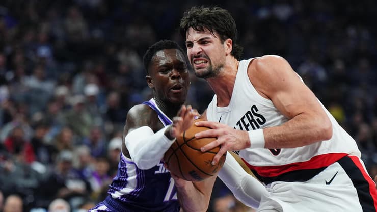 שחקן פורטלנד טרייל בלייזרס דני אבדיה מול שחקן סקרמנטו קינגס דניס שרודר