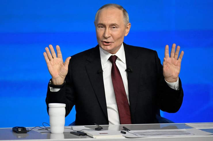 נשיא רוסיה ולדימיר פוטין במסיבת עיתונאים לסיכום שנה 19 בדצמבר