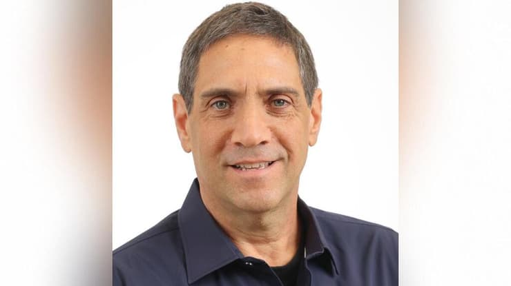 ד״ר עמיר גפן 