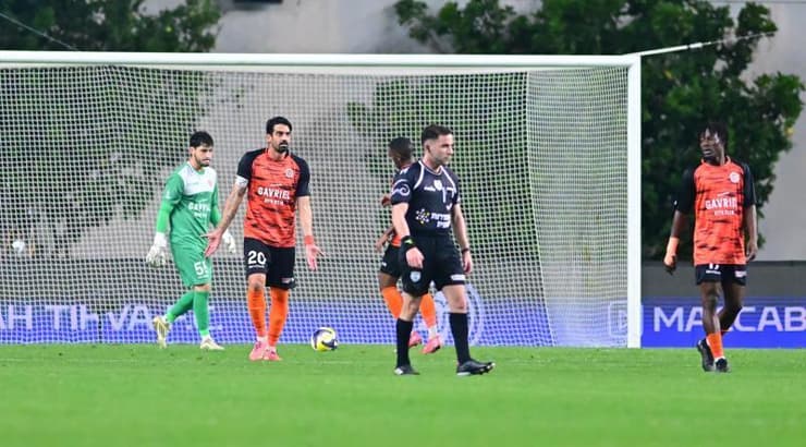 אכזבה בכפר שלם