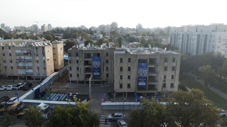 הריסה במסגרת פינוי בינוי בחולון (צילום: שי שחר) הריסה במסגרת פינוי בינוי בחולון בפרויקט של חברת אבגד