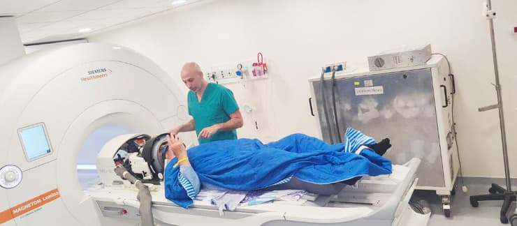 ד"ר ליאור אונגר