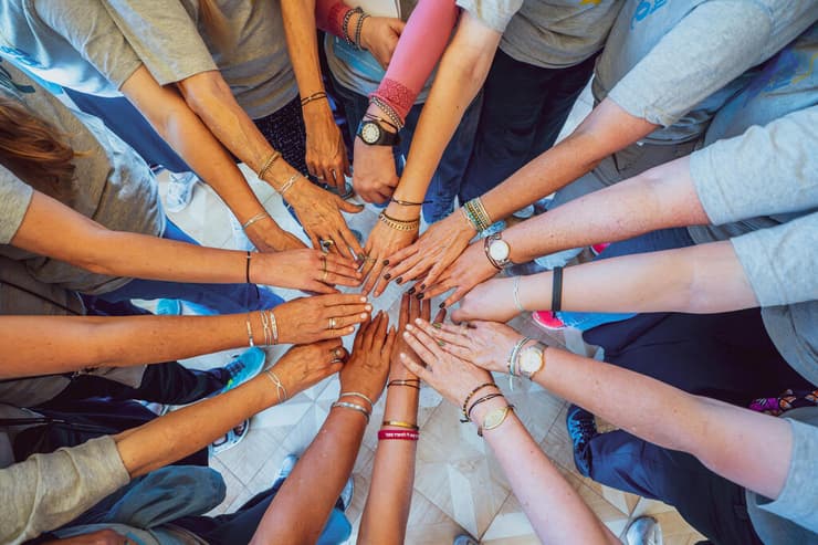 מסע החוסן של האמהות השכולות באוגנדה