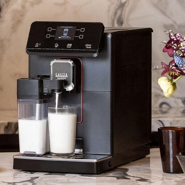 מכונת קפה טוחנת של המילטון מדגם Gaggia Magenta Prestige אוטומטית