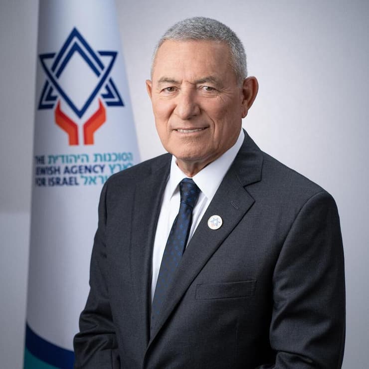  יו״ר הסוכנות היהודית האלוף במיל. דורון אלמוג