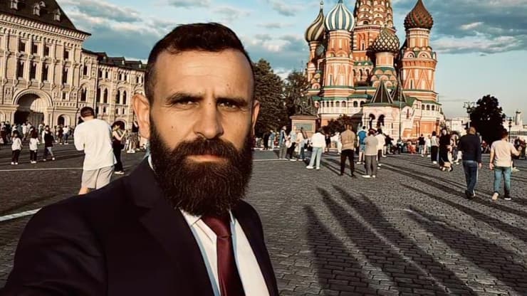 אמרא מלק, אזרח טורקי שלח איומים לאופיר אקוניס