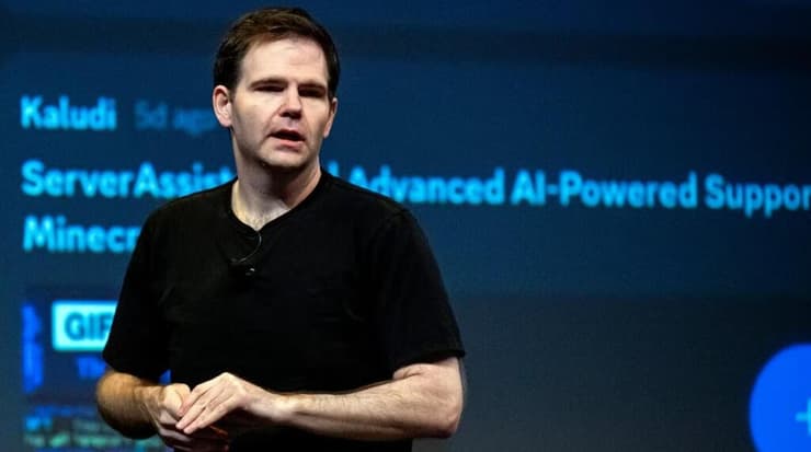 מנכ"ל גרוק, ג'ונתן רוס