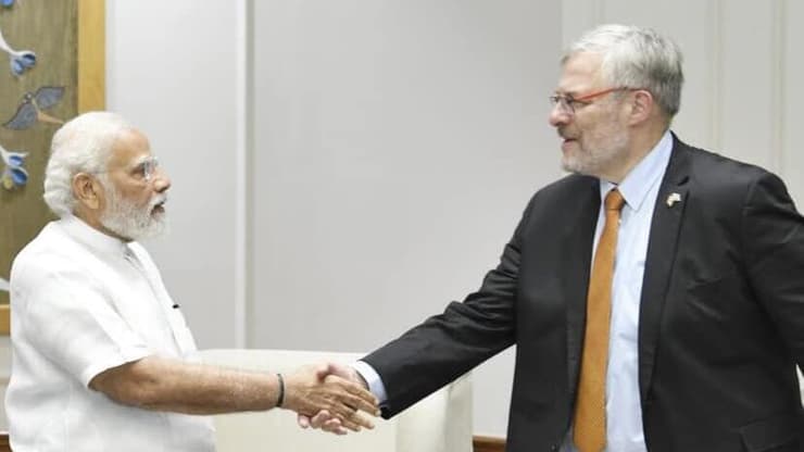 נאור גילאון