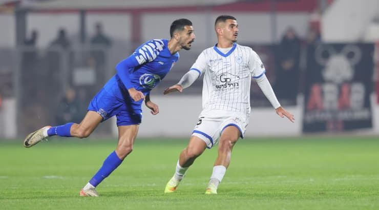 מוסטפא שיח יוסף מול שביט אלגבי