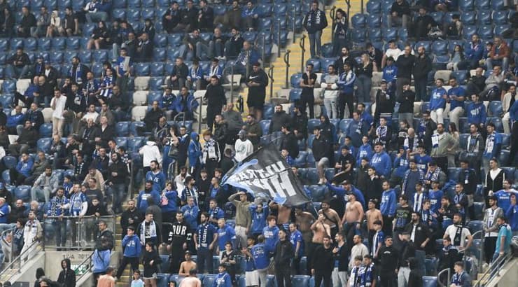 אוהדי הפועל פתח תקווה