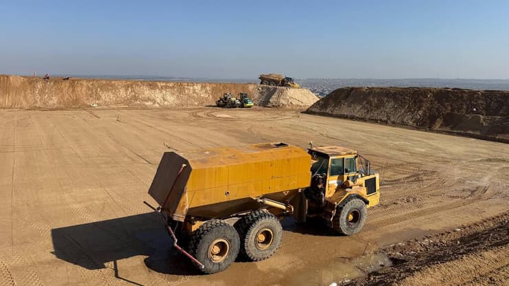 הכתב רוני גרין שאולוב בסיור בעזה עם מח"ט צפונית