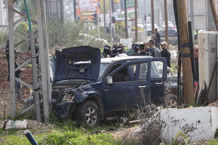 רכבו של המחבל שביצע את פיגוע הדריסה והדקירה בתל יוסף ובית שאן