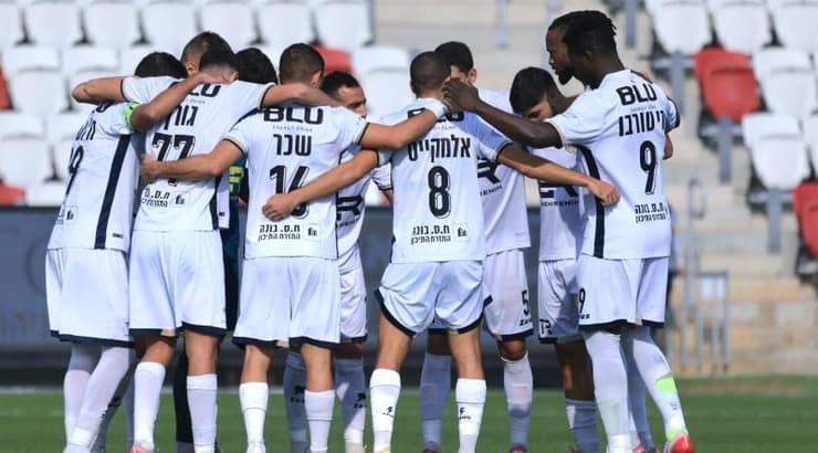 שחקני בני ריינה