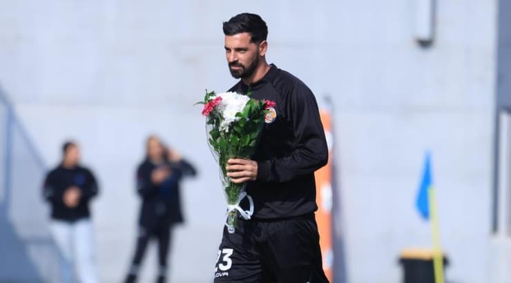 שלומי אזולאי, קיבל פרחים מריינה