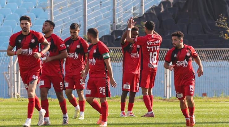 שחקני הפועל רמת גן חוגגים