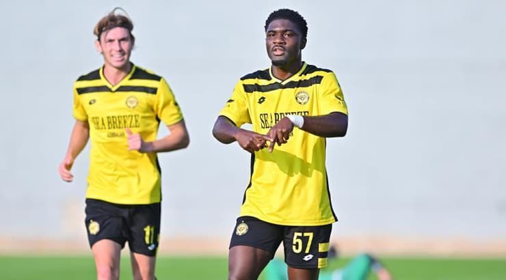 גונטי דיומנדה חוגג