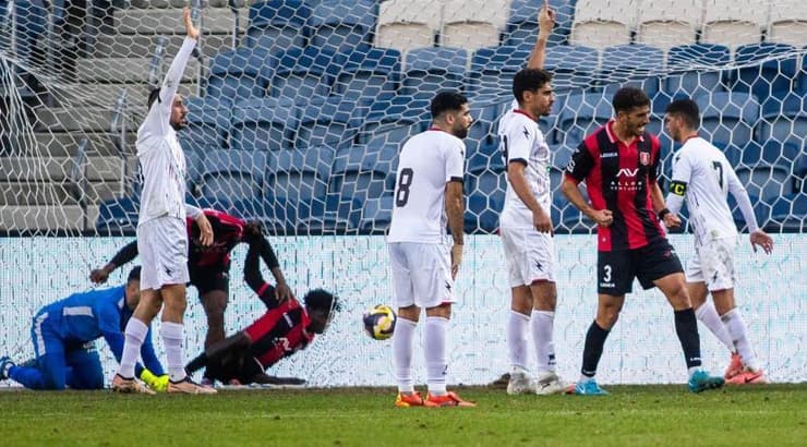 השער של ג'ון אוטומאו