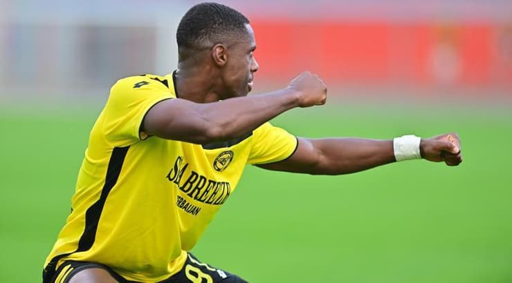 הריברטו טבארש מאושר