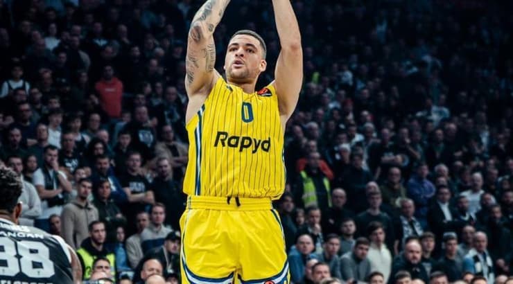 גבריאל לונדברג בפעולה