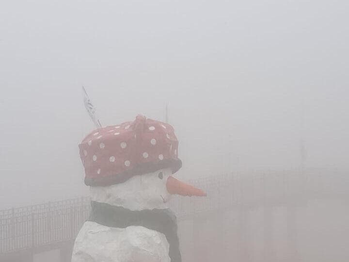 שלג וערפל באתר החרמון