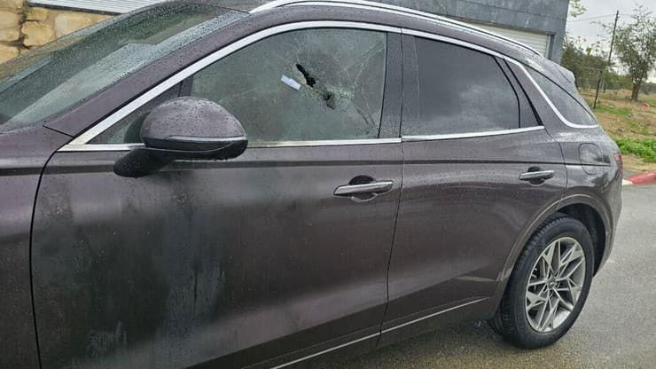 תיעוד מהצתת רכב ביישוב גבעות בר