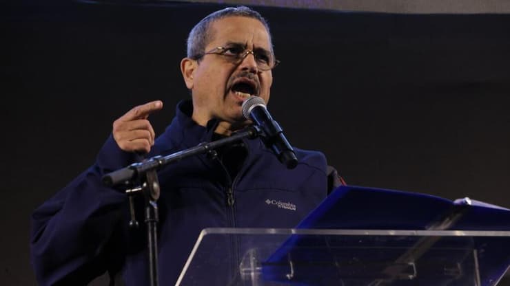 רוני אלשיך בעצרת המחאה המרכזית בכיכר הבימה