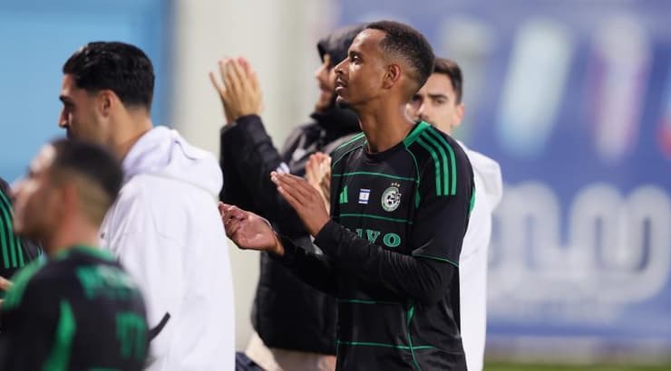 שחקני מכבי חיפה מודים לקהל