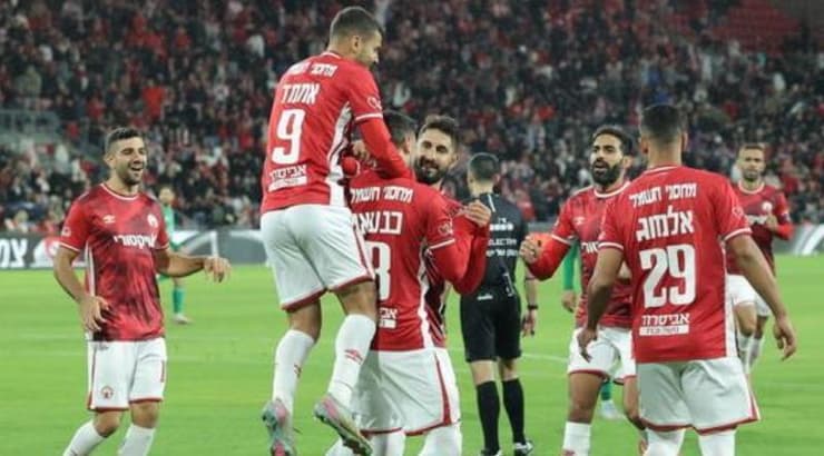 שחקני הפועל באר שבע מאושרים (מרטין גוטדאמק) שחקני הפועל באר שבע מאושרים