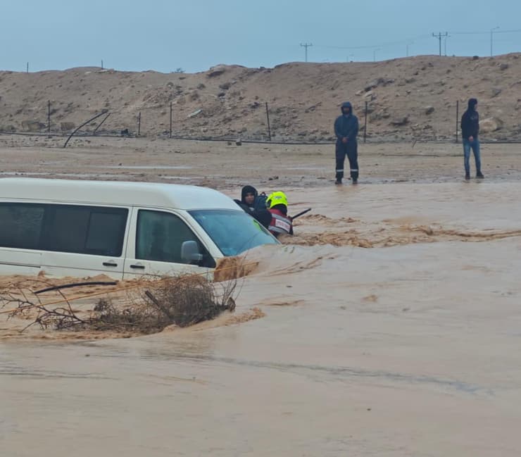 חילוץ בכביש 80