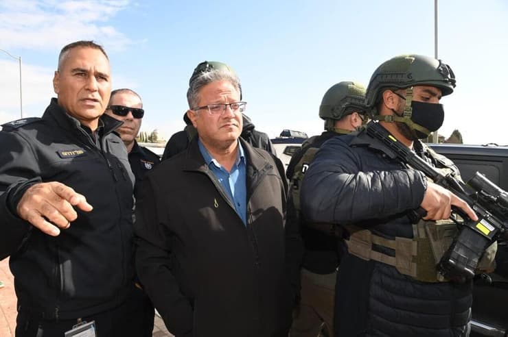 עימות בין צעירים בתבארין לבין כוחות המשטרה