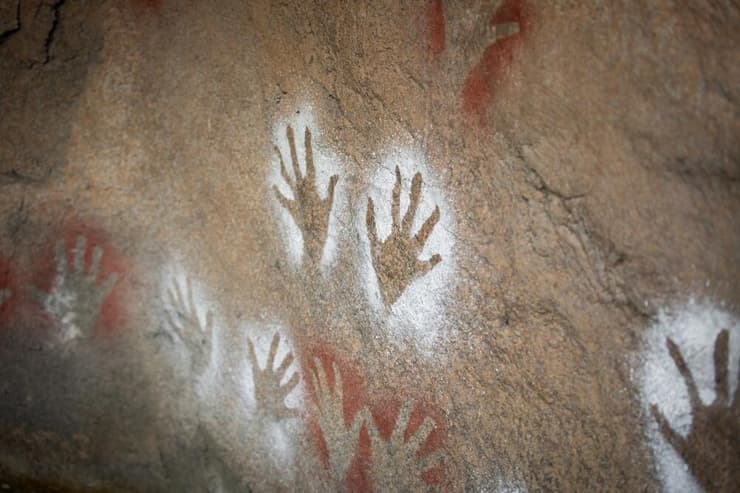אמנות מערות של קהילת האבוריג'ינים באוסטרליה